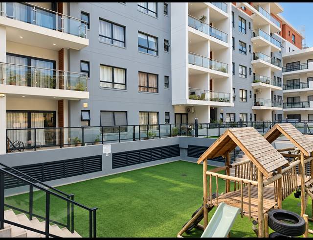 2 BEDROOM APARTMENT FOR SALE IN UMHLANGA RIDGE